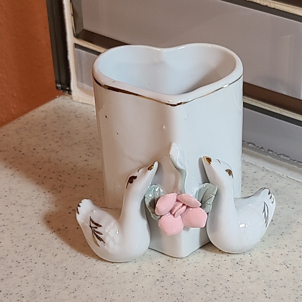 Vintage Ceramic Double White Swan With Pink Flower Trinket Holder 3" - Picture 15 of 16